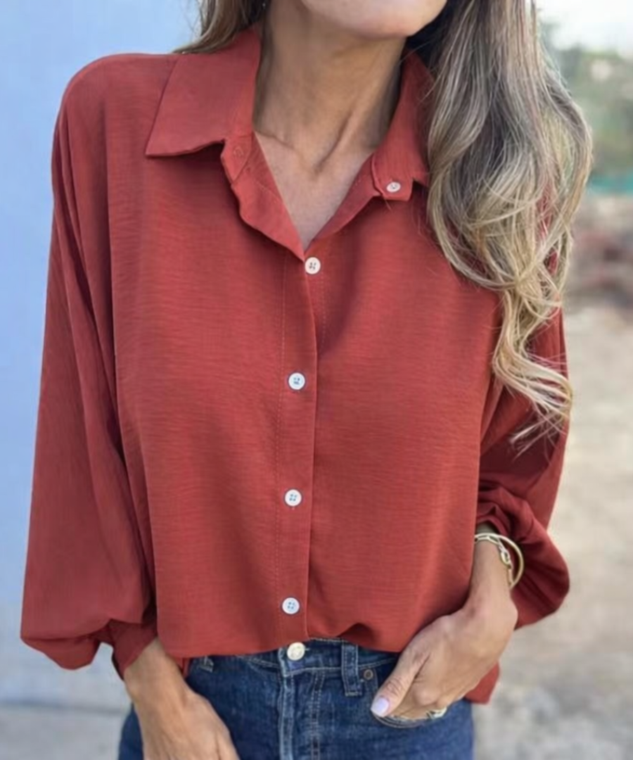 Laura - Blusa elegante con botones