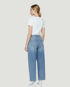 Ana - Vaquero de tiro bajo con pernera amplia y tejido elástico