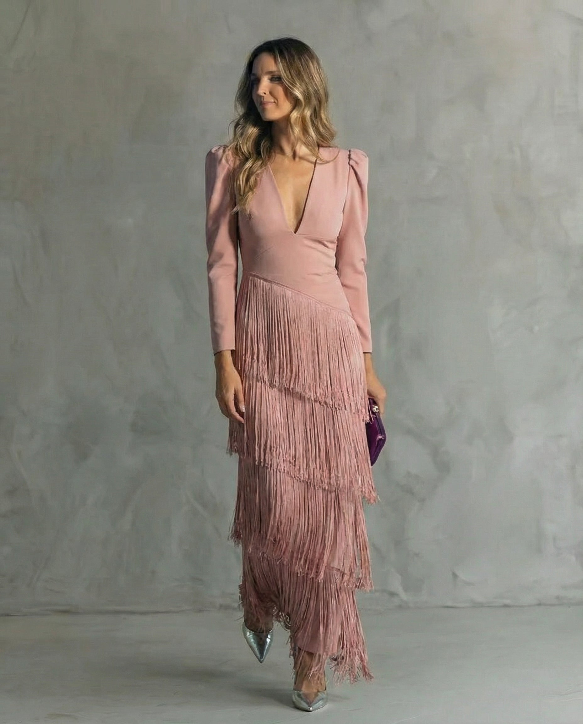 Rosa - Vestido Midi Elegante con Mangas de Flecos