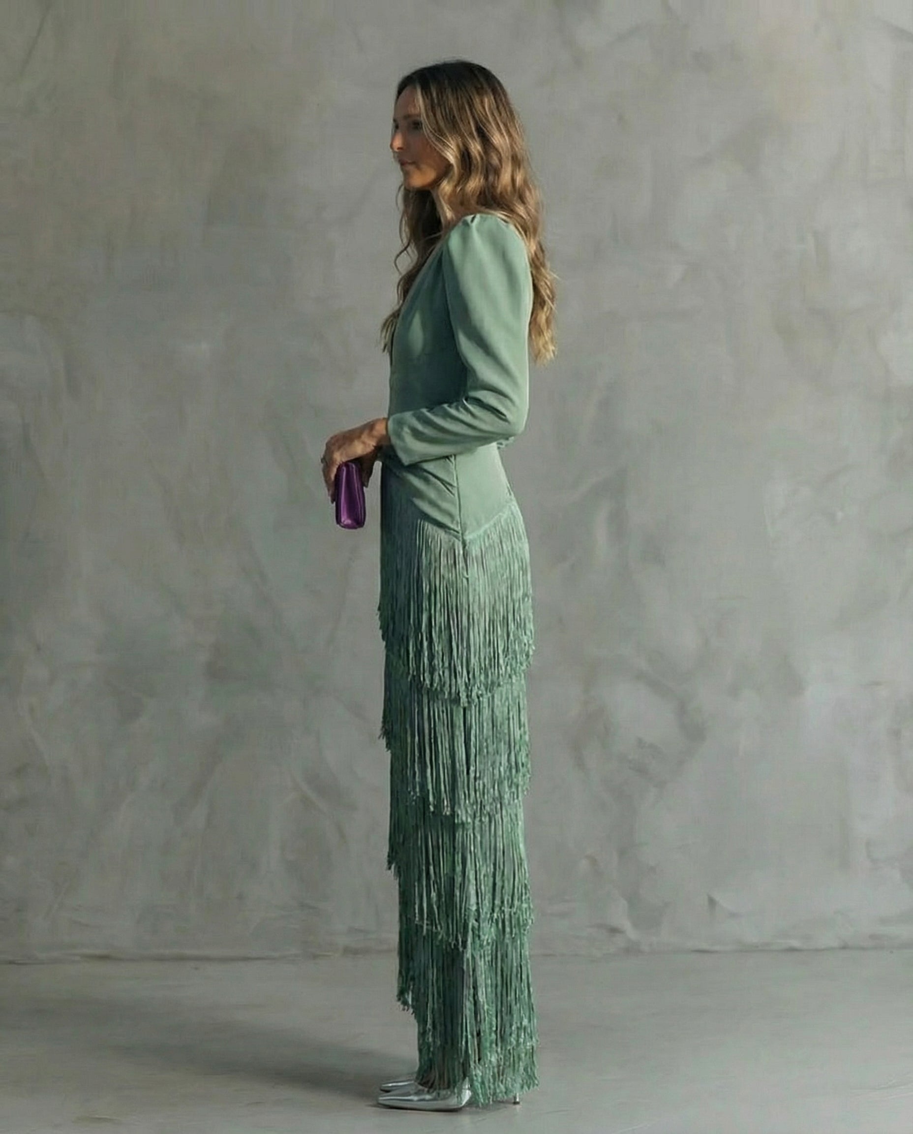 Rosa - Vestido Midi Elegante con Mangas de Flecos